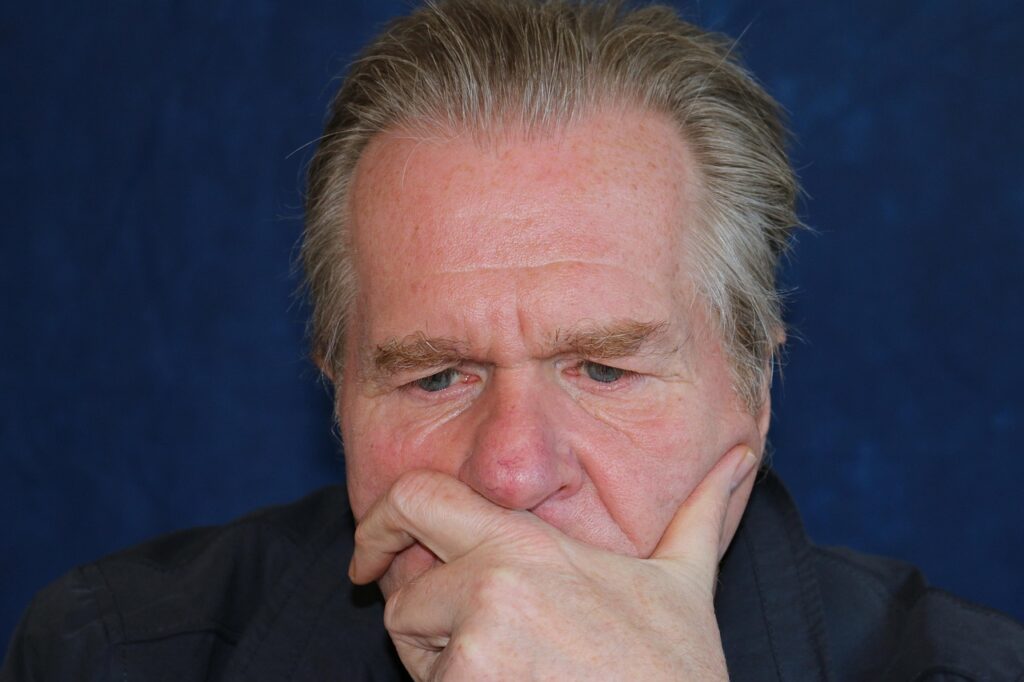 AGA治療で生え際の後退に向いてる治療は何？